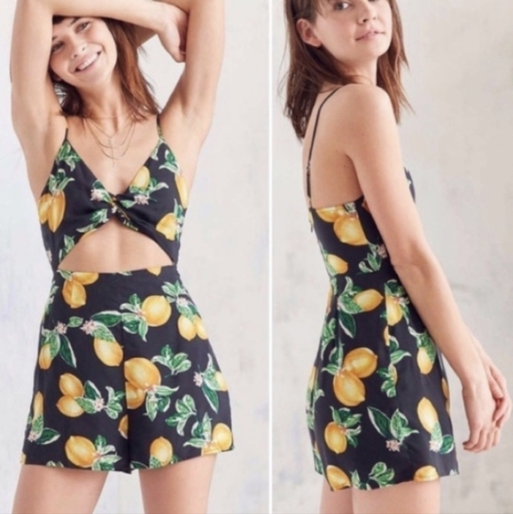 URBAN OUTFITTERS kimchi blue lemon print short romper - Picture 1 of 14